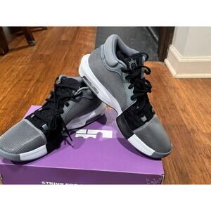 Nike LeBron Witness VIII “Cool Grey/Black” – Men’s Size 12 – New in Box